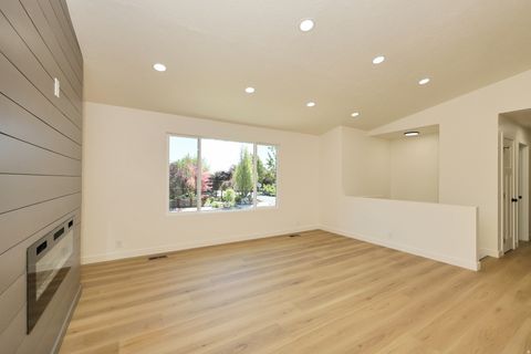 Tiny photo for 807 E DUSTY ROCK CIR, Sandy, UT 84094 (MLS # 2154926)