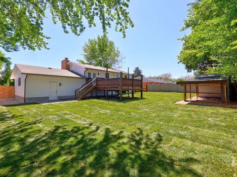 Tiny photo for 807 E DUSTY ROCK CIR, Sandy, UT 84094 (MLS # 2154926)