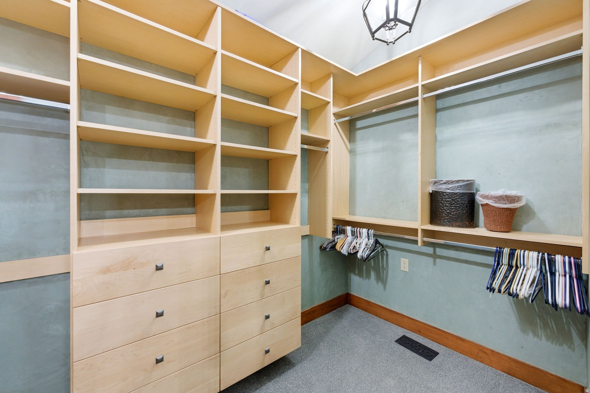 PROSPECTOR VILLAGE - Residential