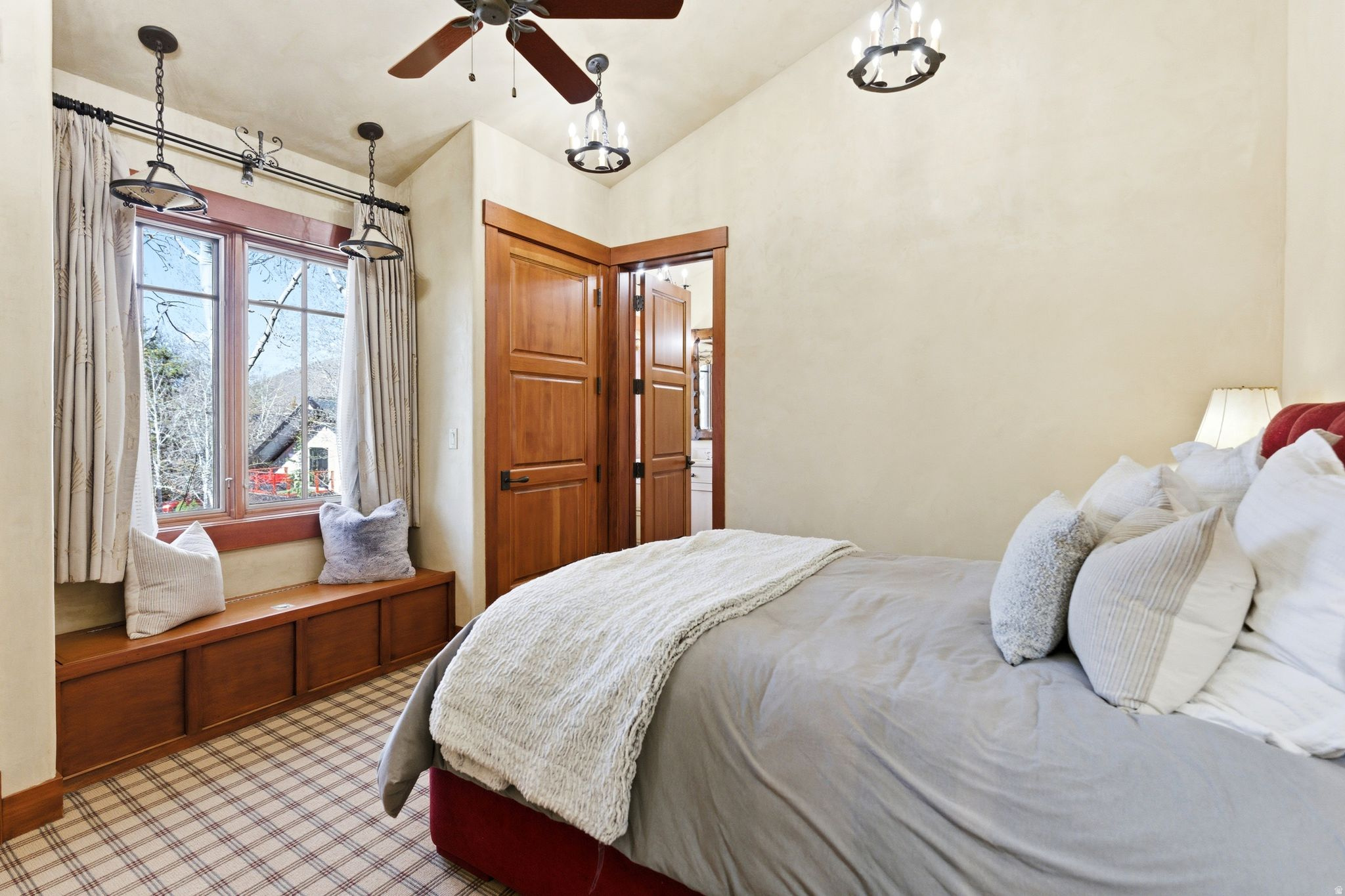 PROSPECTOR VILLAGE - Residential