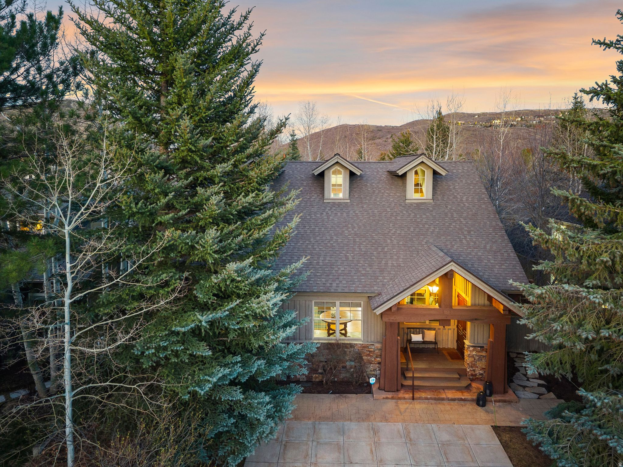 PROSPECTOR VILLAGE - Residential