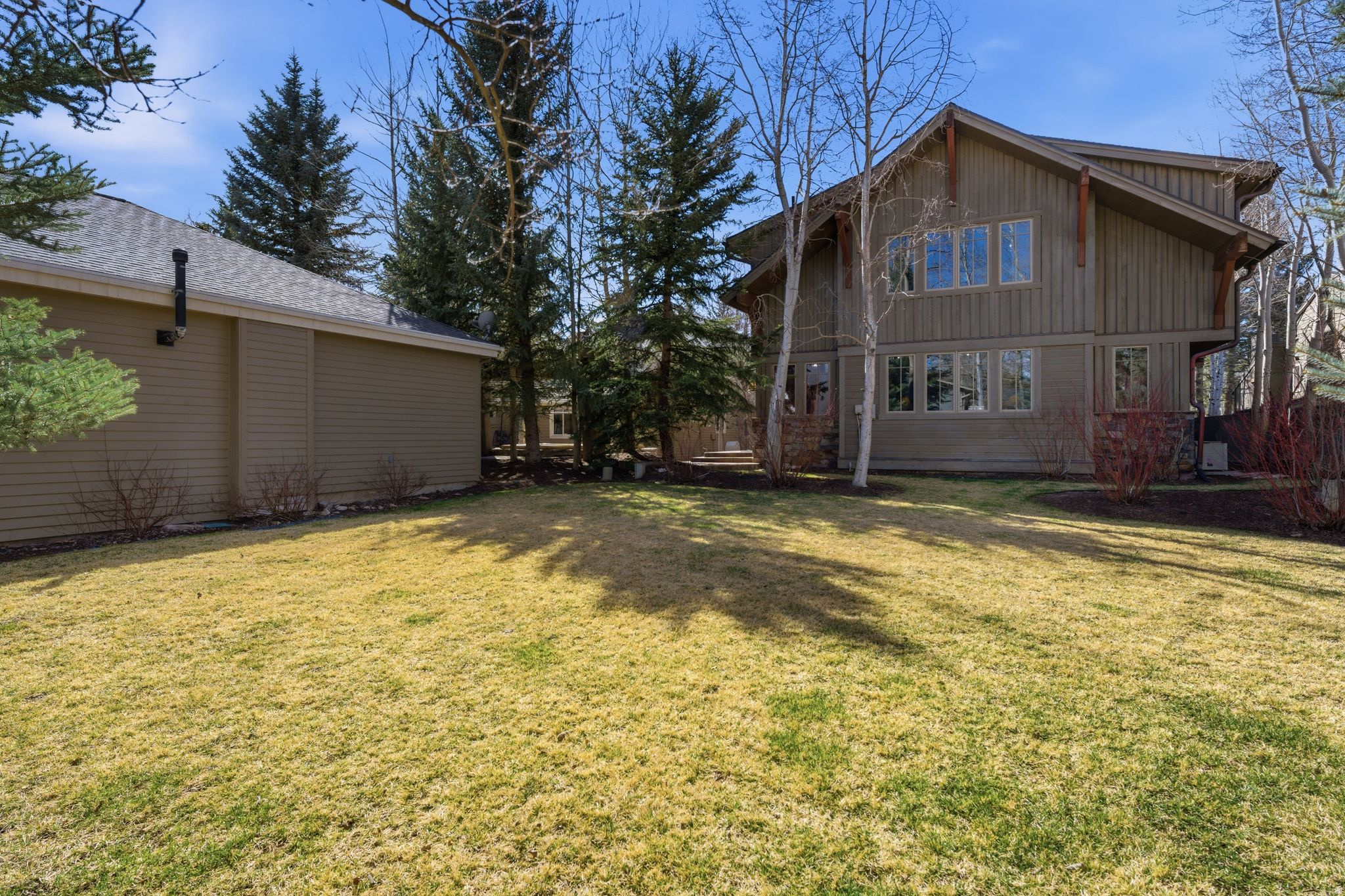 PROSPECTOR VILLAGE - Residential