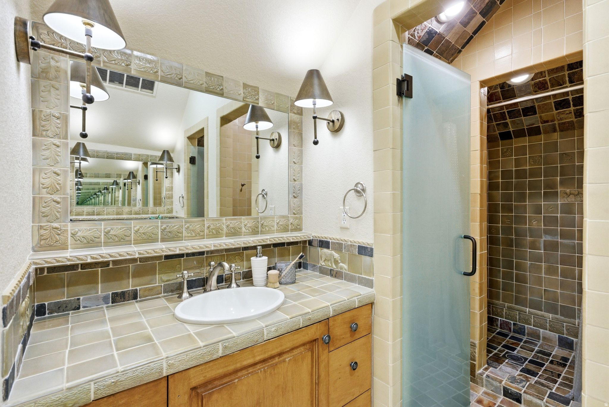 PROSPECTOR VILLAGE - Residential