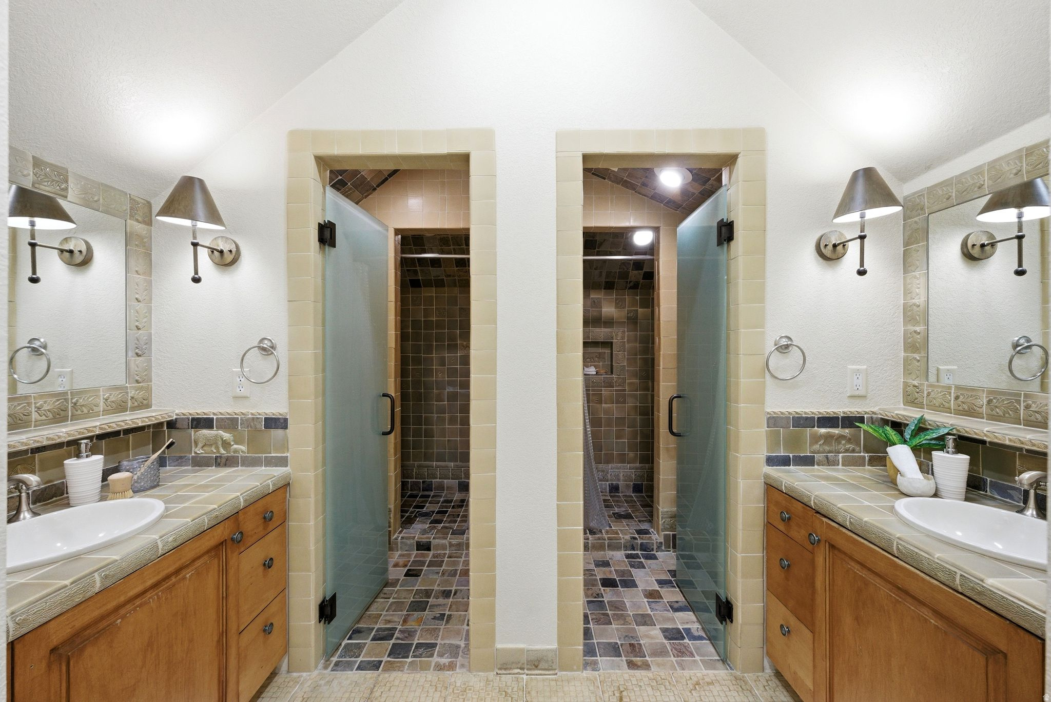 PROSPECTOR VILLAGE - Residential