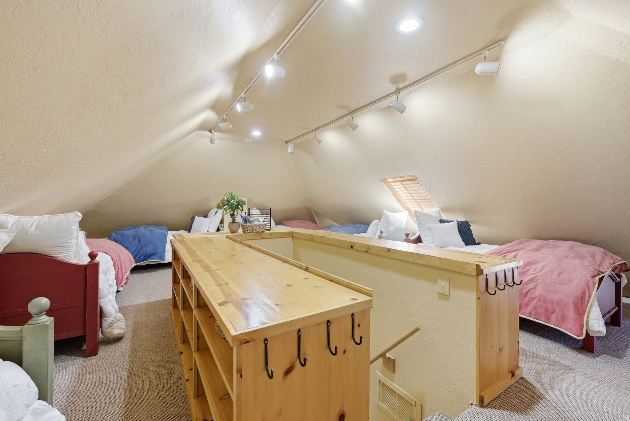 PROSPECTOR VILLAGE - Residential