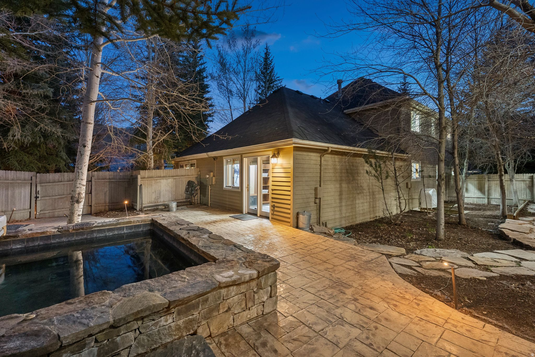 PROSPECTOR VILLAGE - Residential