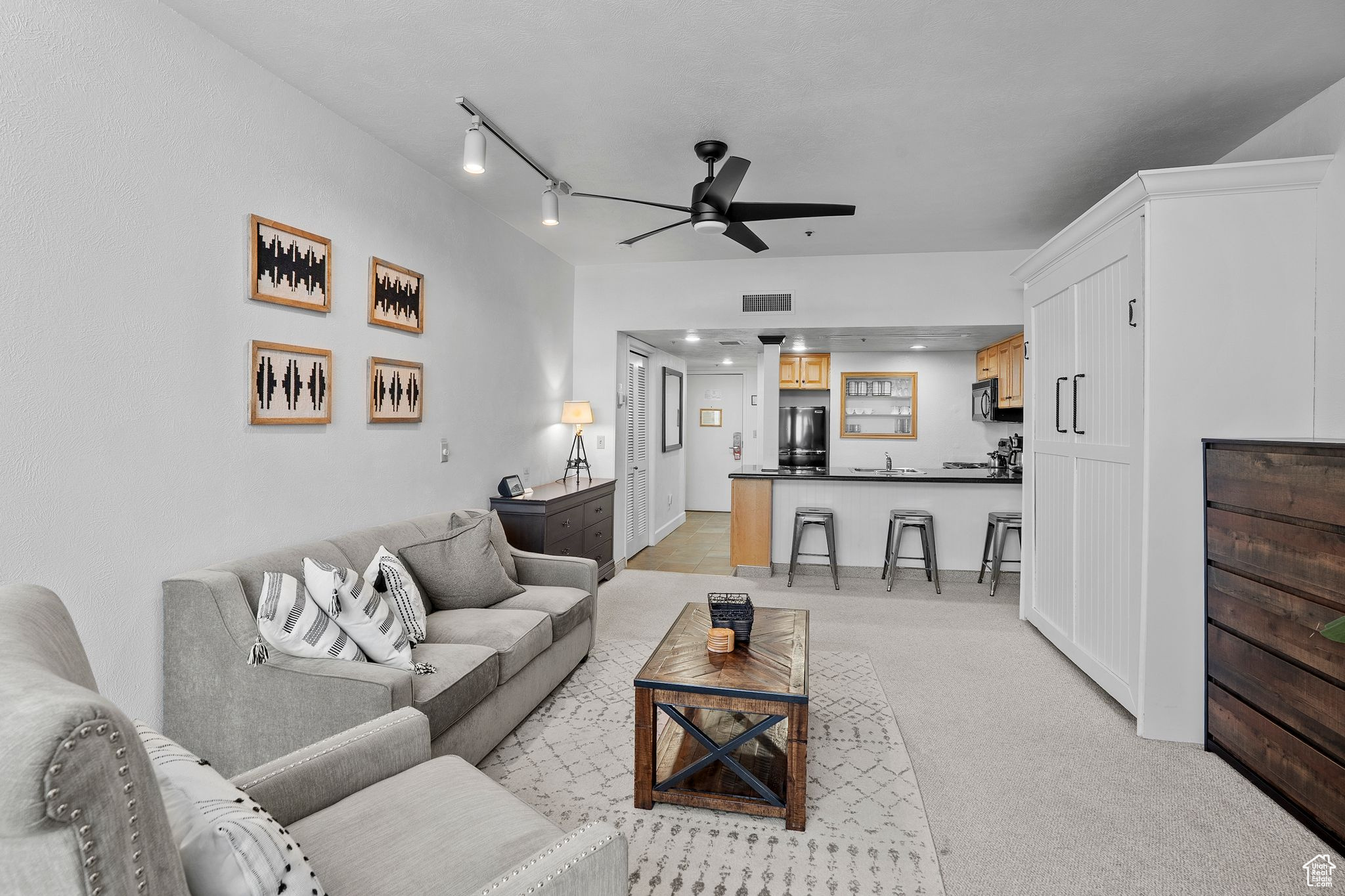 1415 LOWELL AVE B165