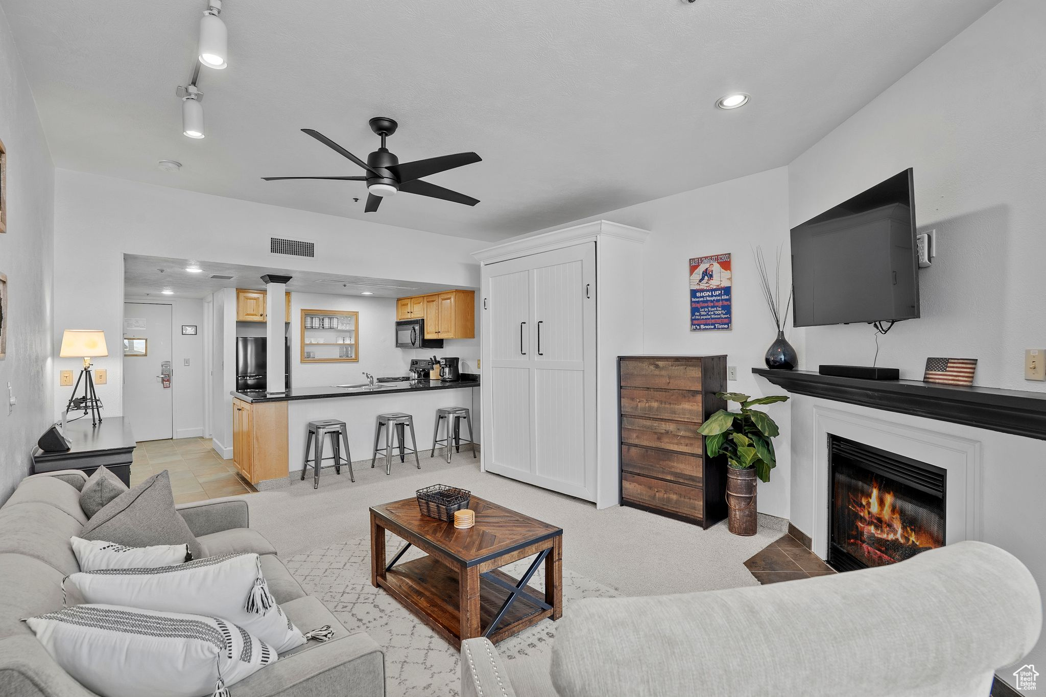 1415 LOWELL AVE B165