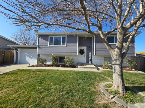 Photo of 3906 S BOOTHILL CIR, West Valley City, UT 84120 (MLS # 2127400)