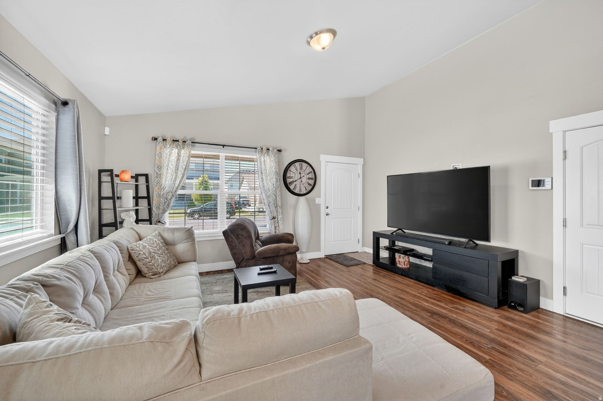 CEDAR CORNERS - Residential