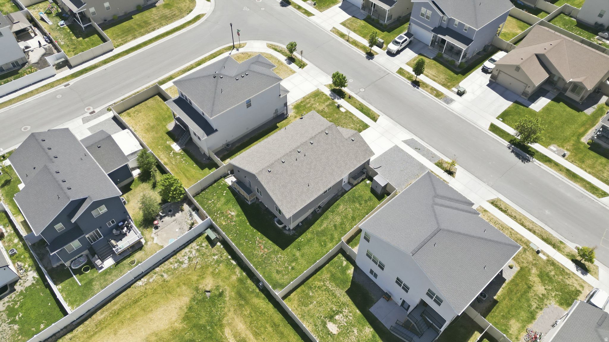 CEDAR CORNERS - Residential
