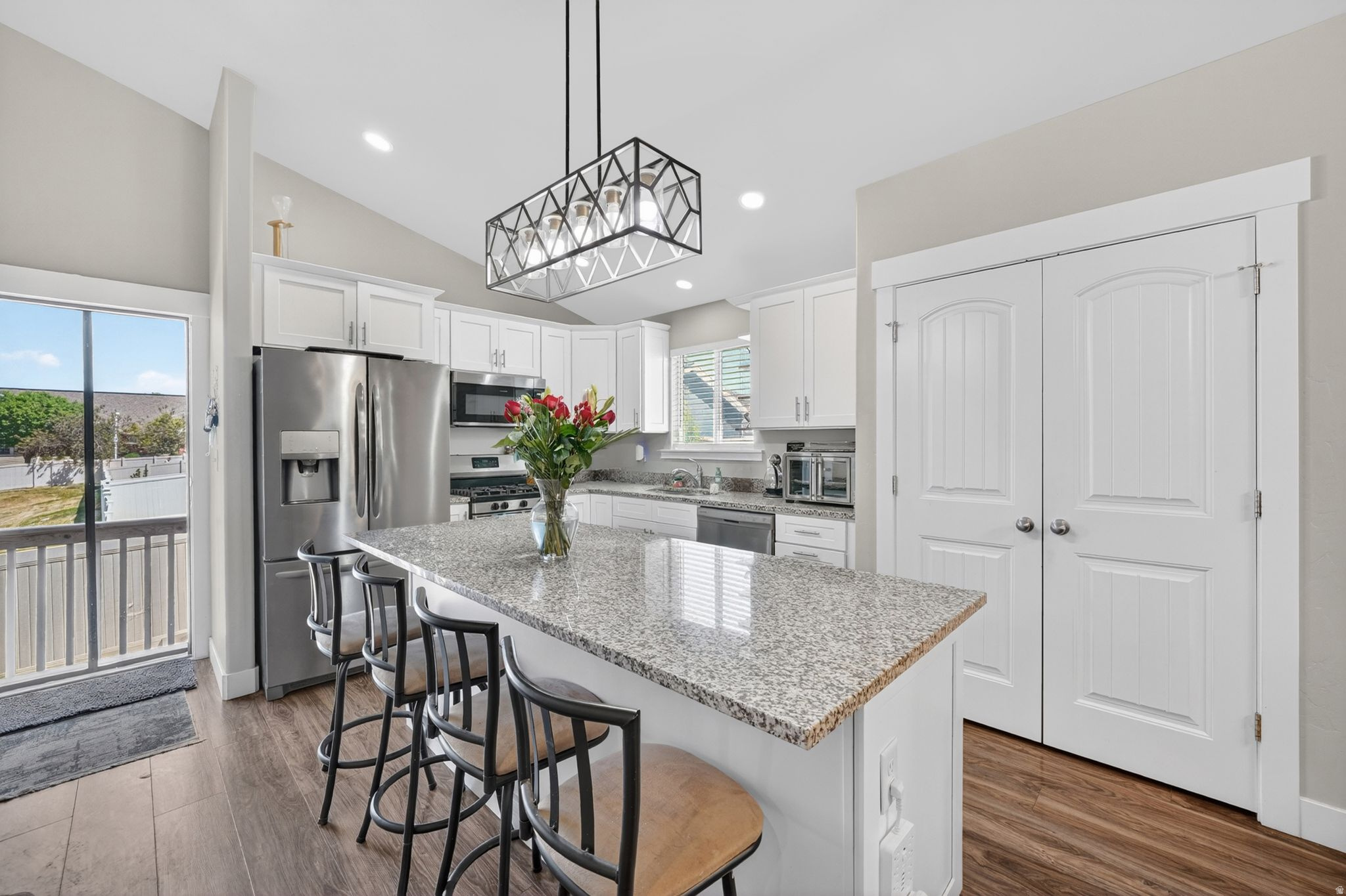 CEDAR CORNERS - Residential