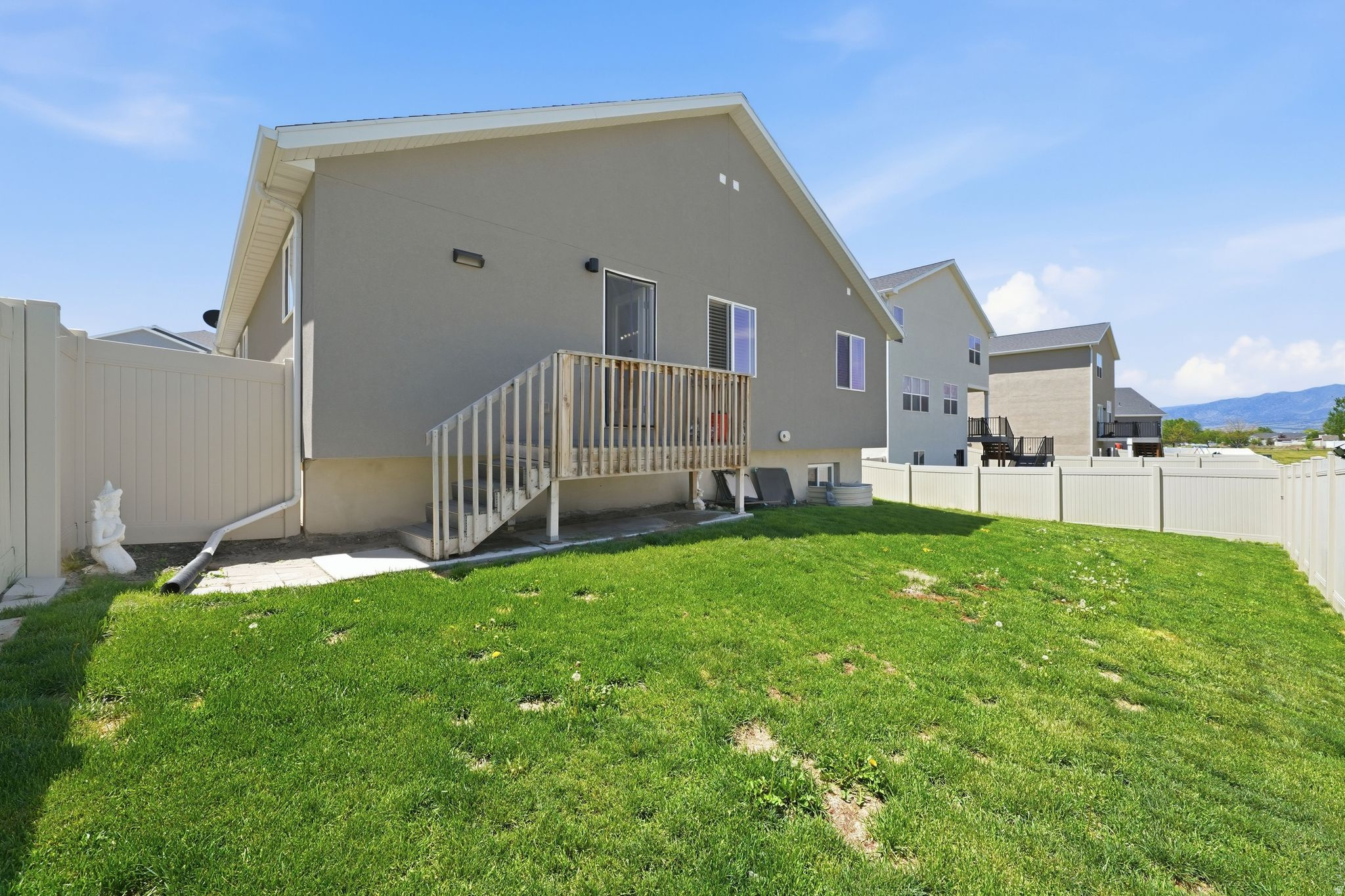 CEDAR CORNERS - Residential