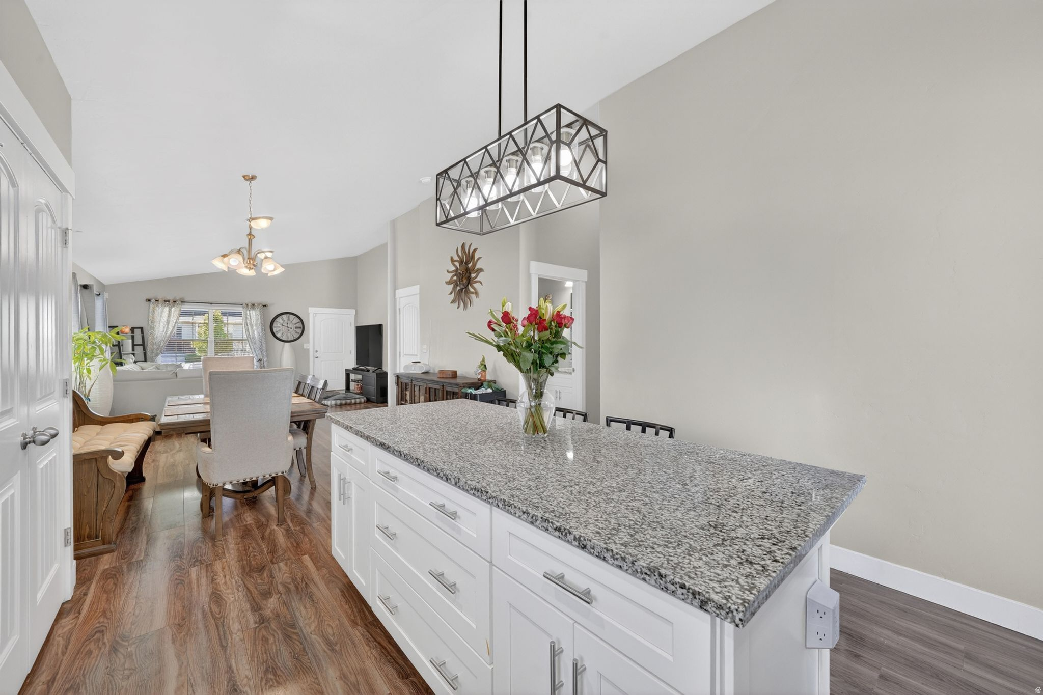 CEDAR CORNERS - Residential