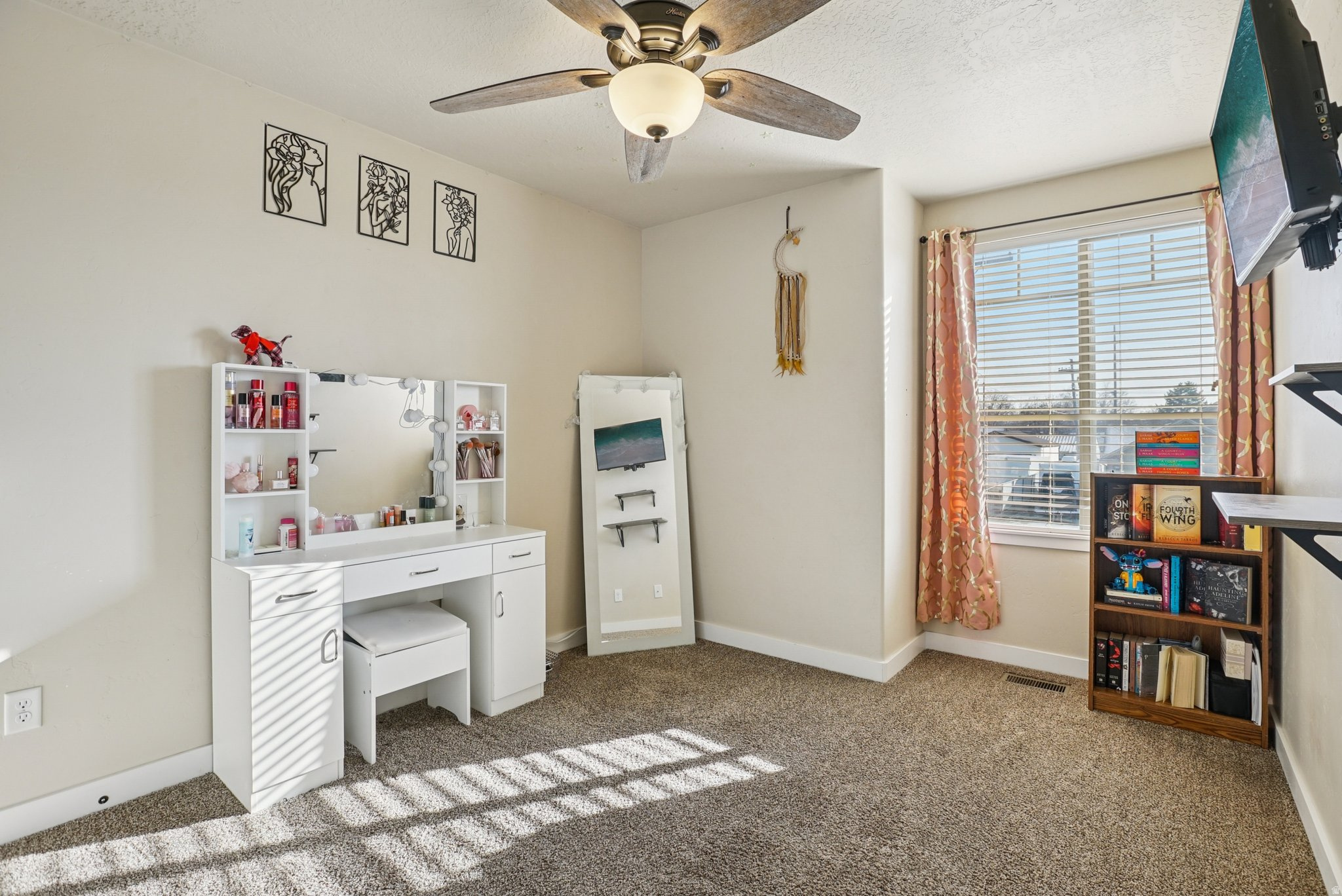 RUSSELL ESTATES - Residential