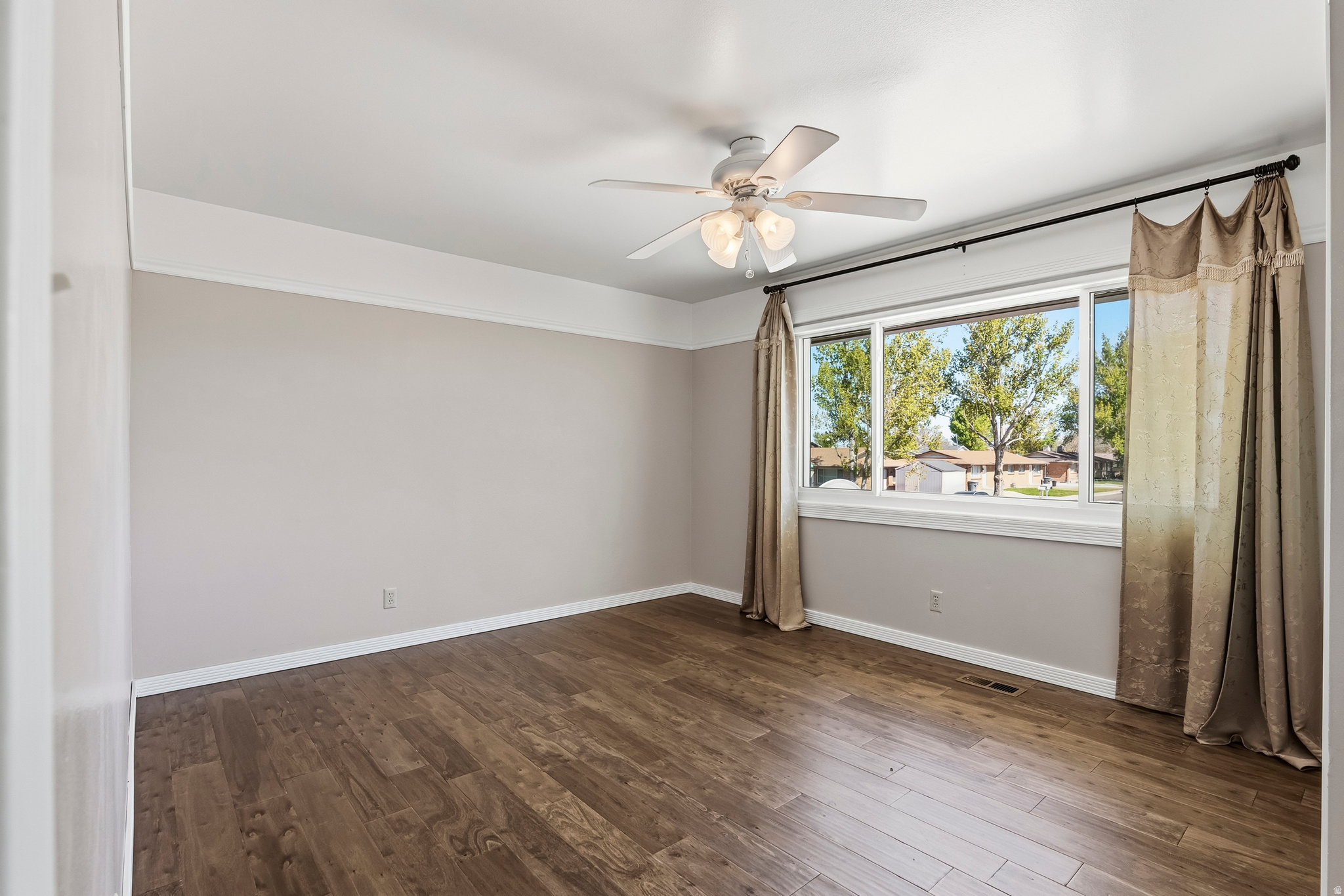 PENDRAY ESTATES - Residential