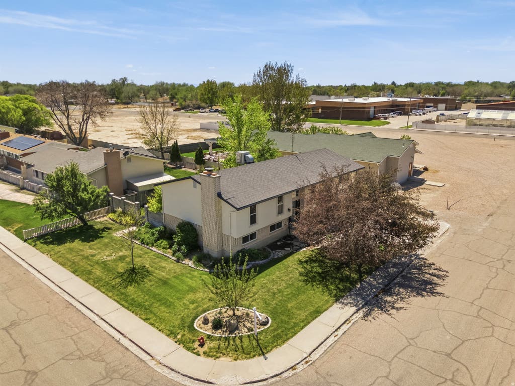 Photo of 418 E 300 N, Delta, UT 84624 (MLS # 2157658)