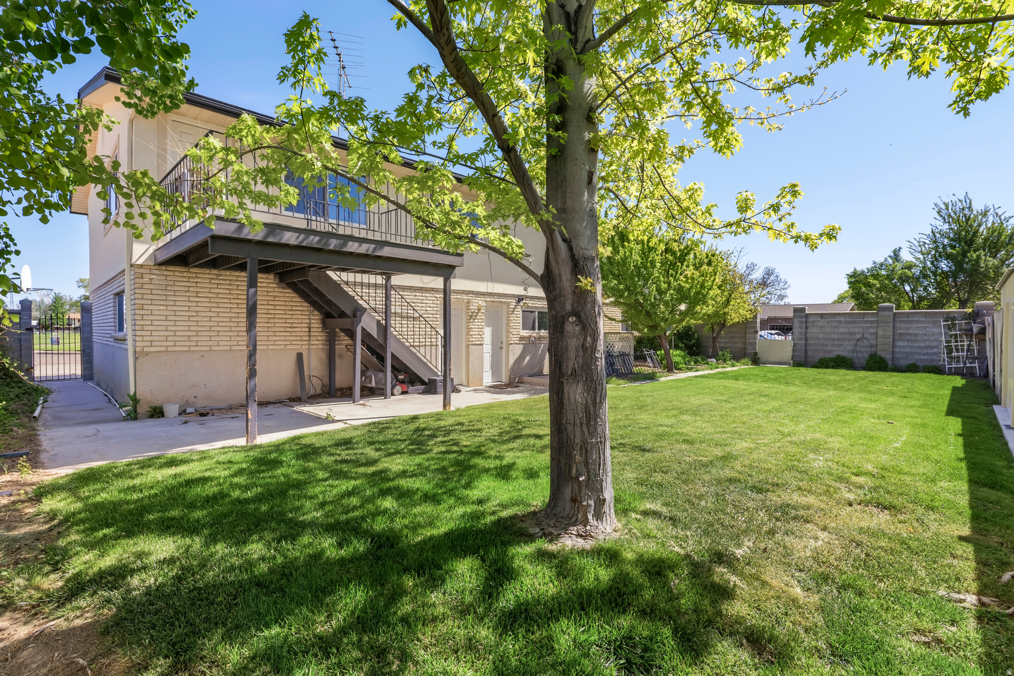 PENDRAY ESTATES - Residential