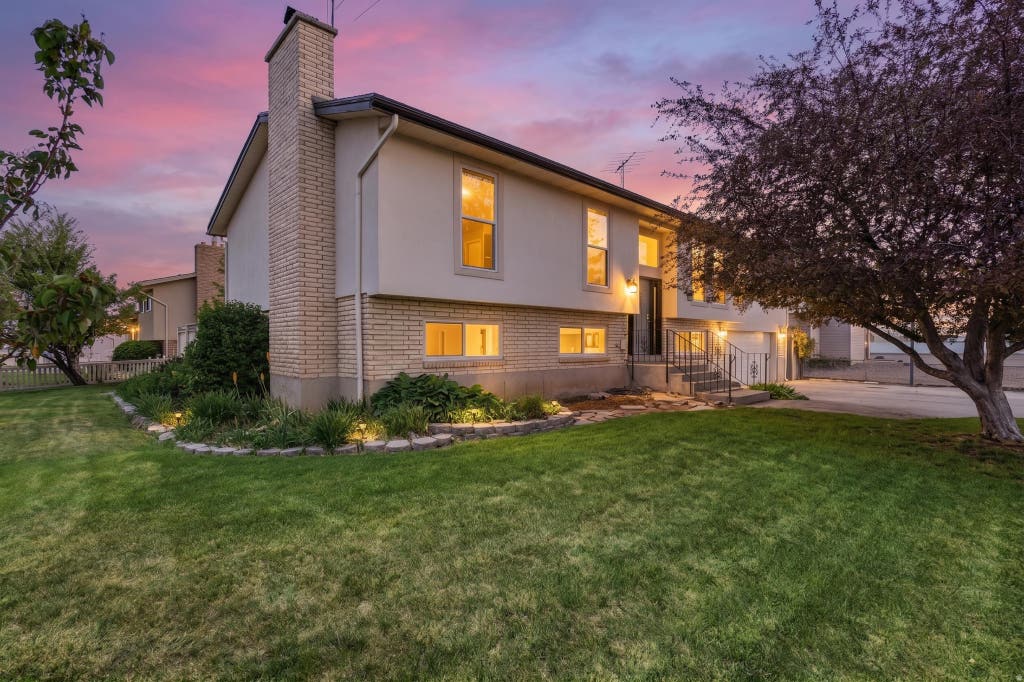 Photo of 418 E 300 N, Delta, UT 84624 (MLS # 2157658)