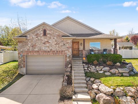 Photo of 5071 W AMBER ROSE LN S, Herriman, UT 84096 (MLS # 2146275)