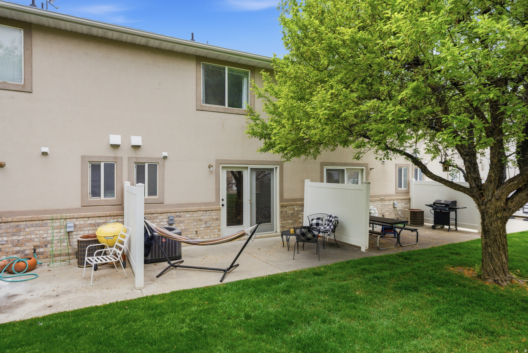 SUNBROOK - Residential