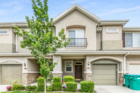 Photo of 14073 S CHARDONNAY WAY WAY, Riverton, UT 84065 (MLS # 2159149)