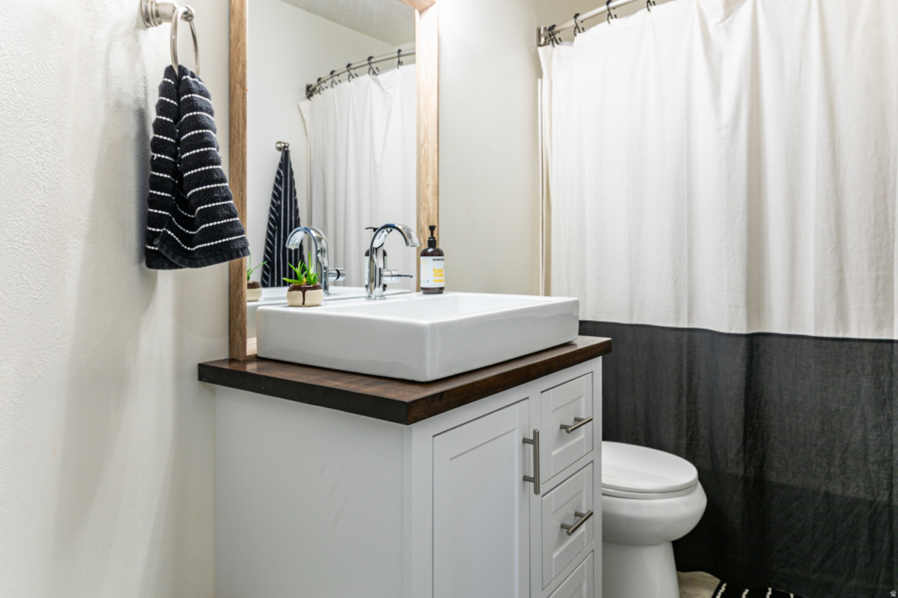 VINTAGE ON THE BLUFFS - Residential