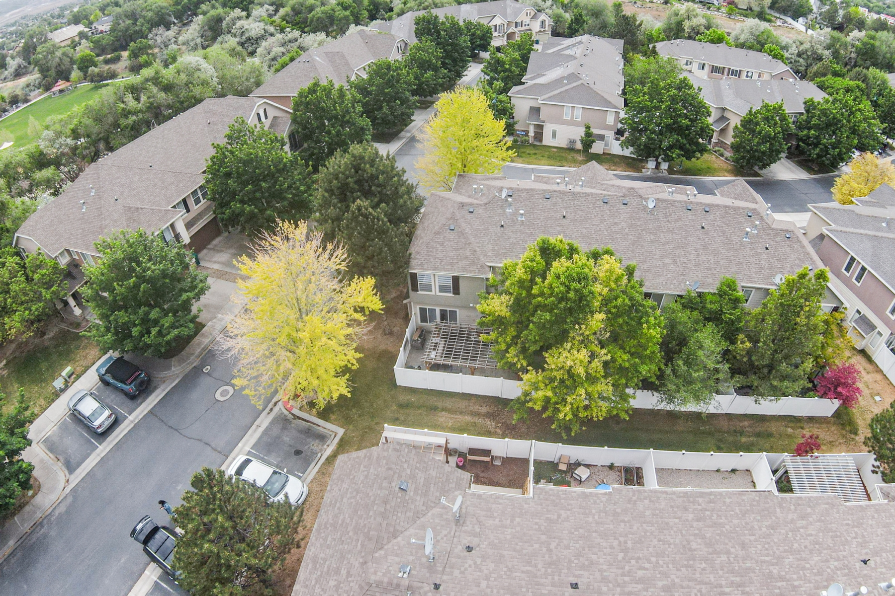 VINTAGE ON THE BLUFFS - Residential