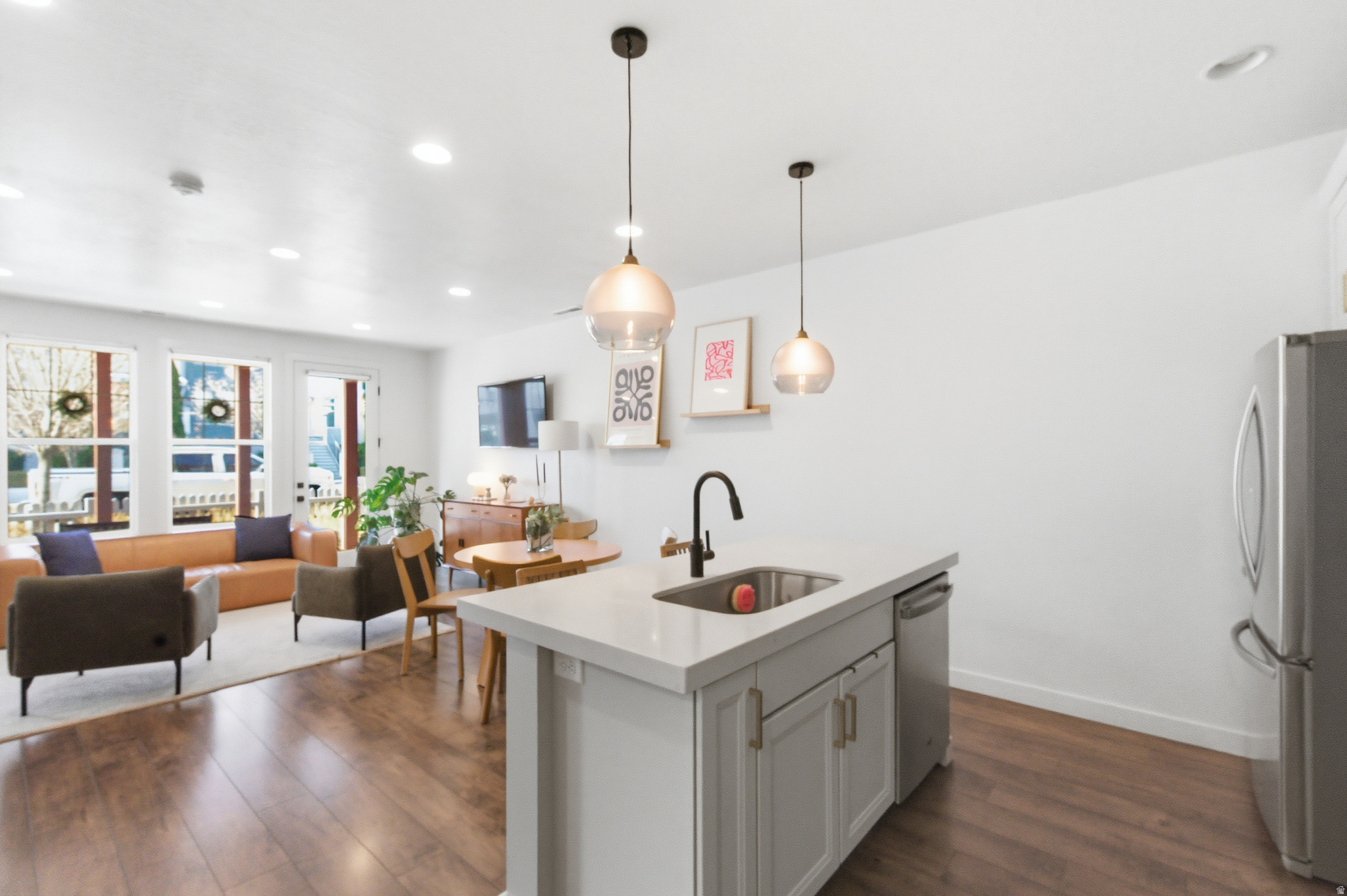 DAYBREAK - Residential