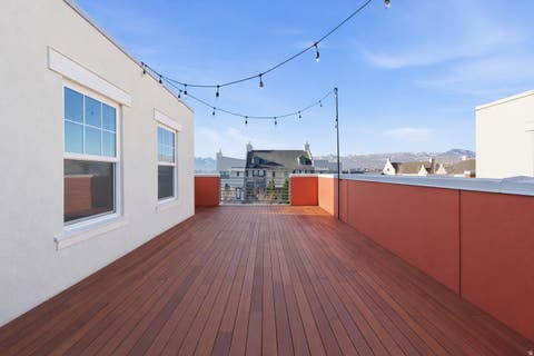 Townhouse For Sale - 11171 S Kestrel Rise Rd<br/> South Jordan, UT 84009