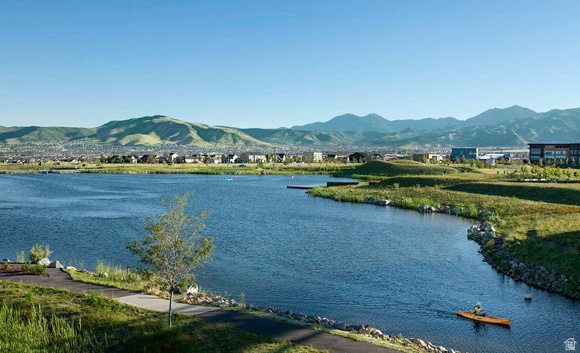 DAYBREAK - Residential