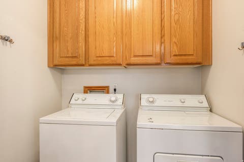 Tiny photo for 8745 S 1595 E, Sandy, UT 84093 (MLS # 2173831)