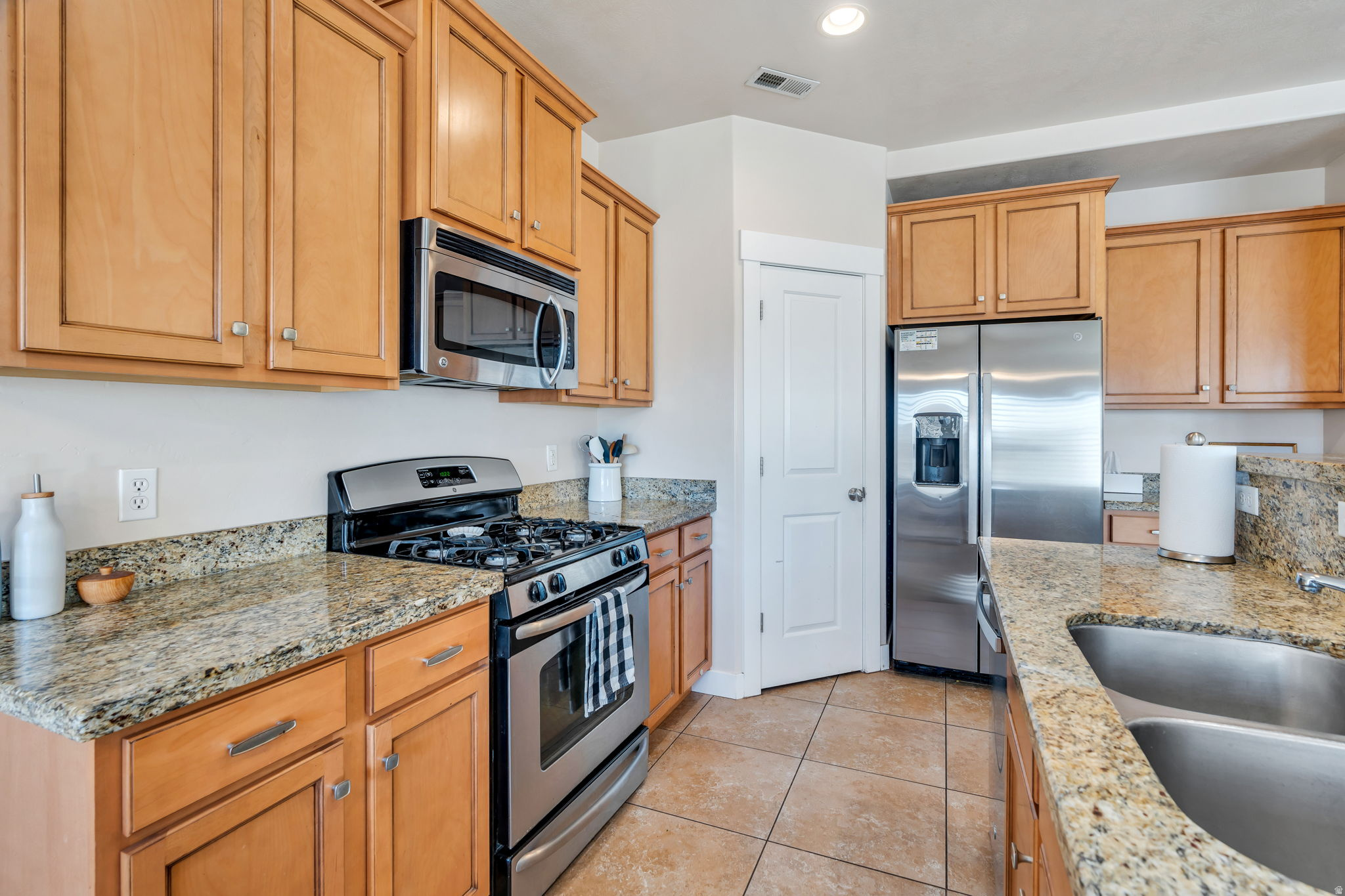 THE HEIGHTS ON QUARRY BEND - Residential