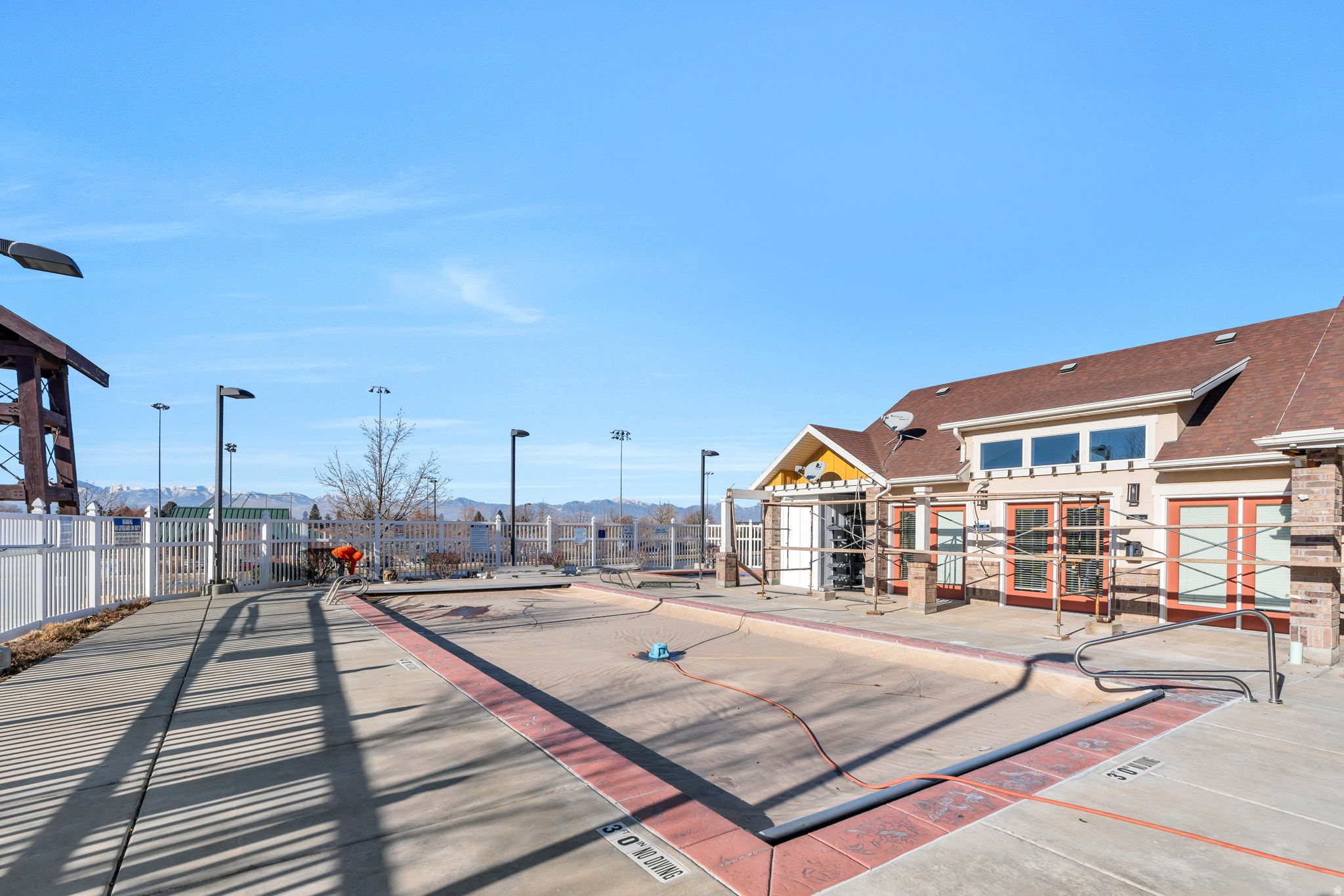 THE HEIGHTS ON QUARRY BEND - Residential