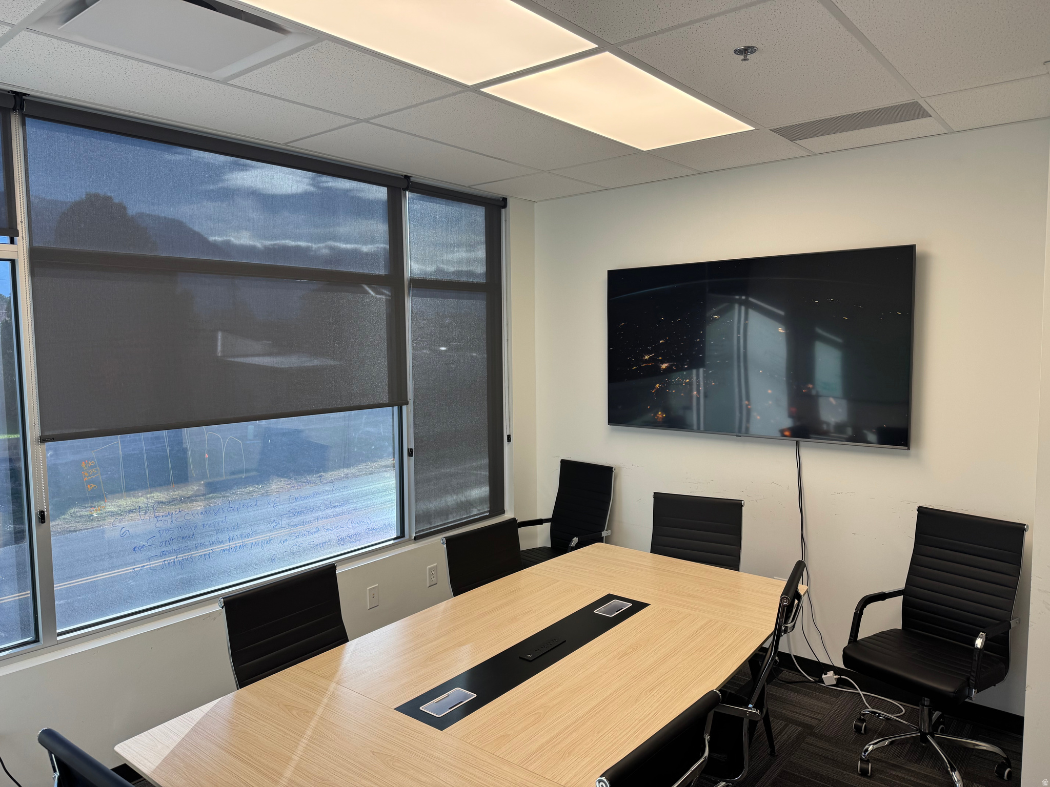 LINDON'S EDGE - Commercial Lease