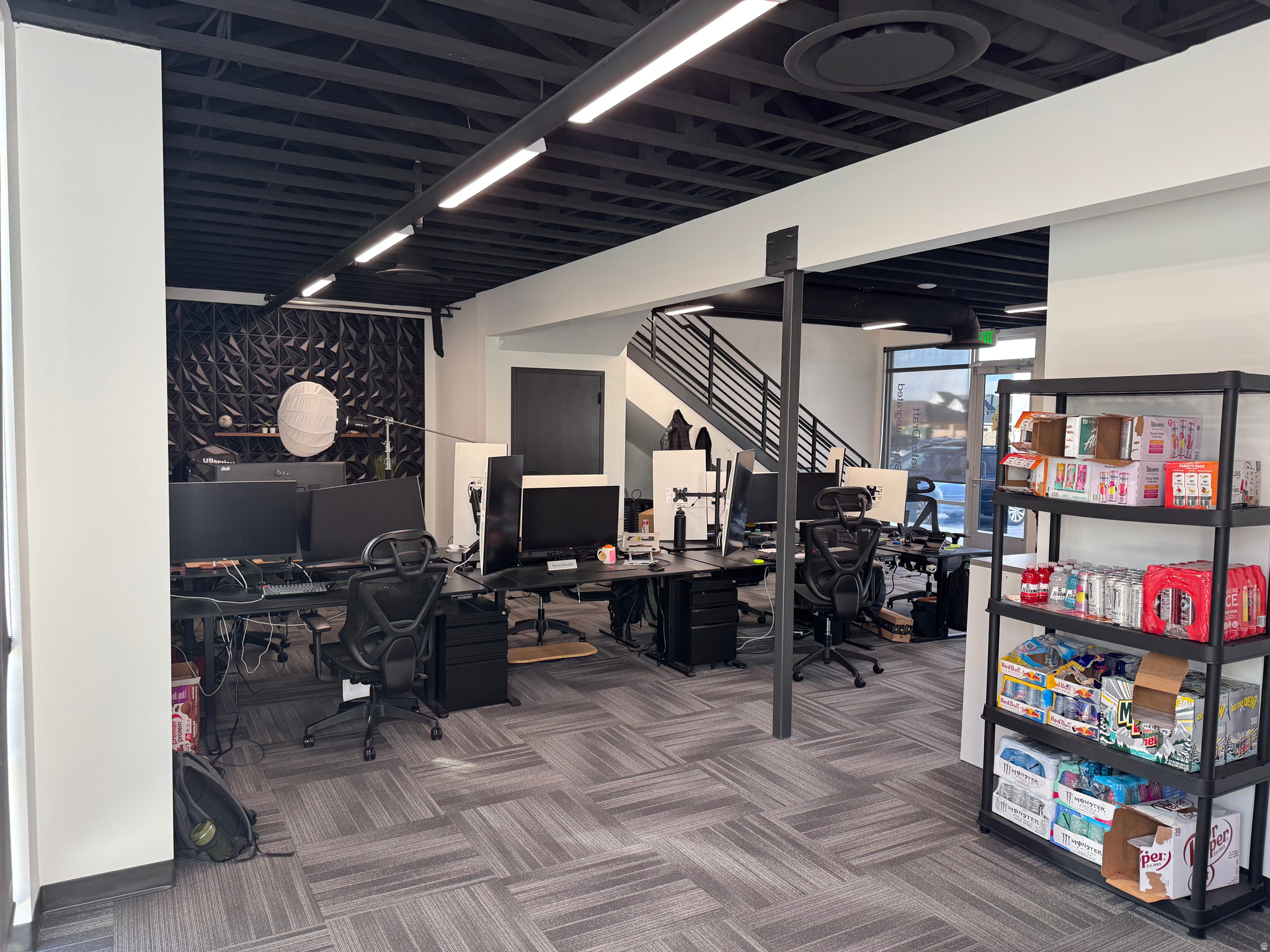 LINDON'S EDGE - Commercial Lease