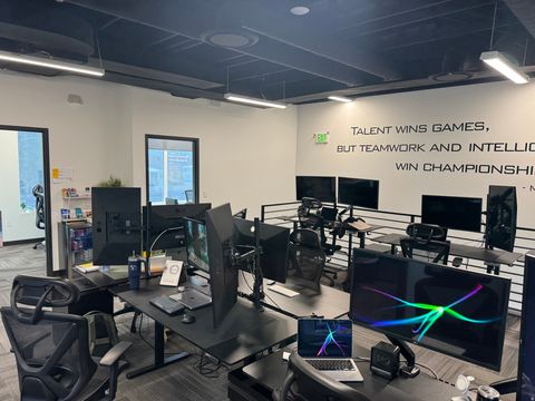 Photo of 140 S MAIN ST E #B2, Lindon, UT 84042 (MLS # 2124595)