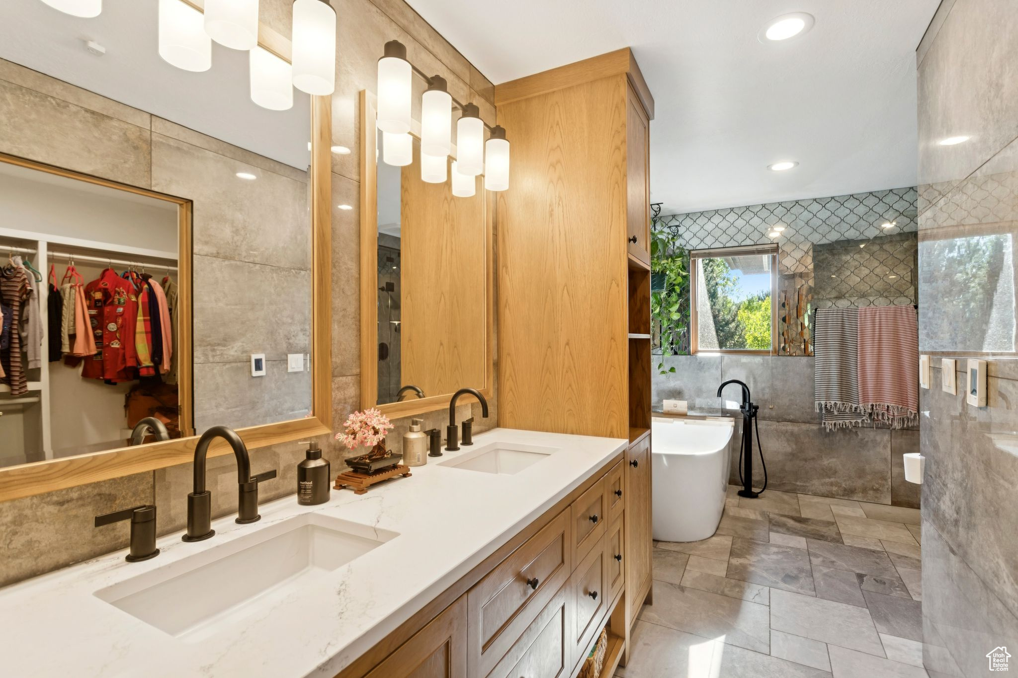 SCOTTSDALE RIDGE PHASE 3 - Residential