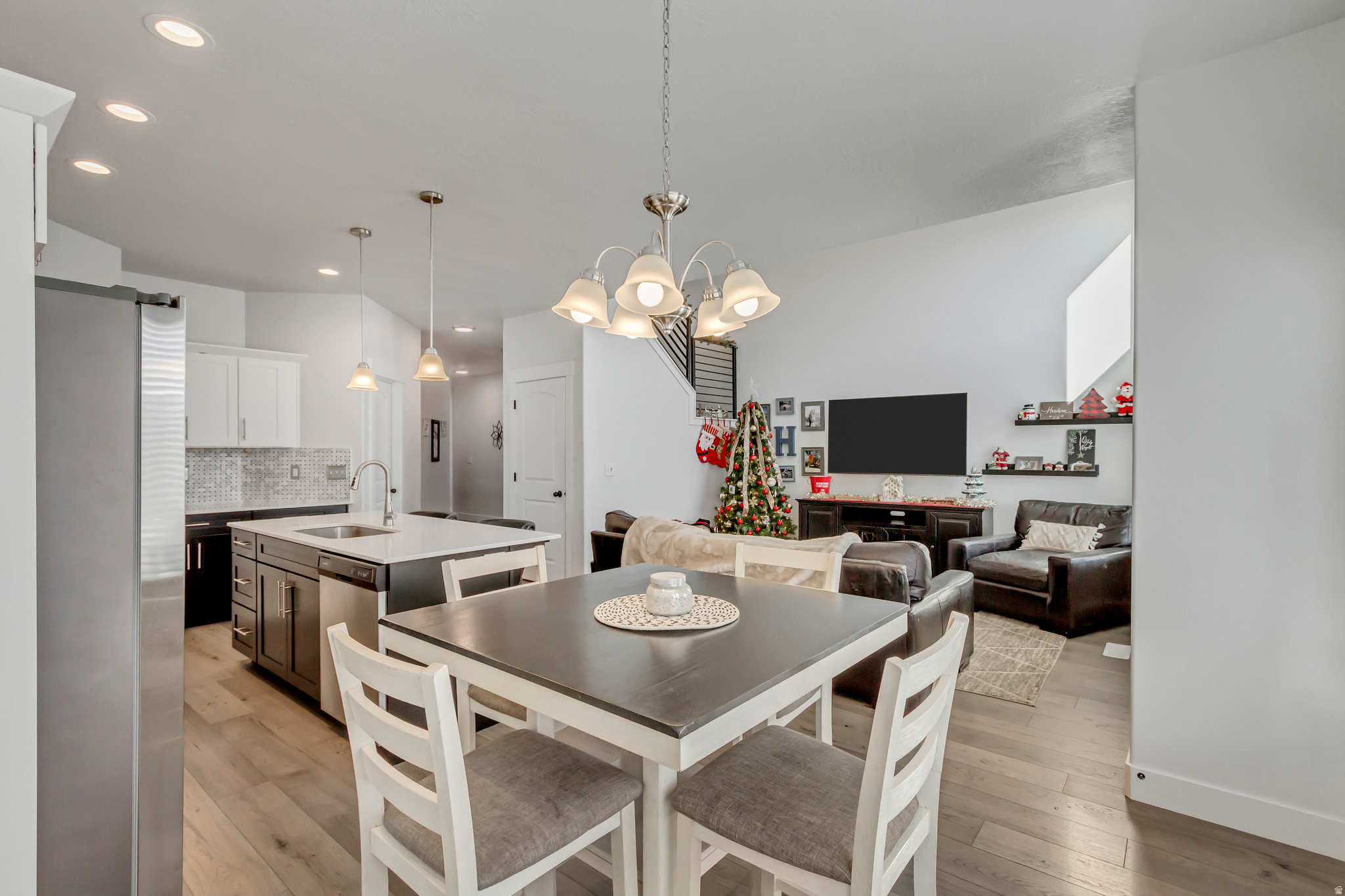 WILLOW POINT - Residential