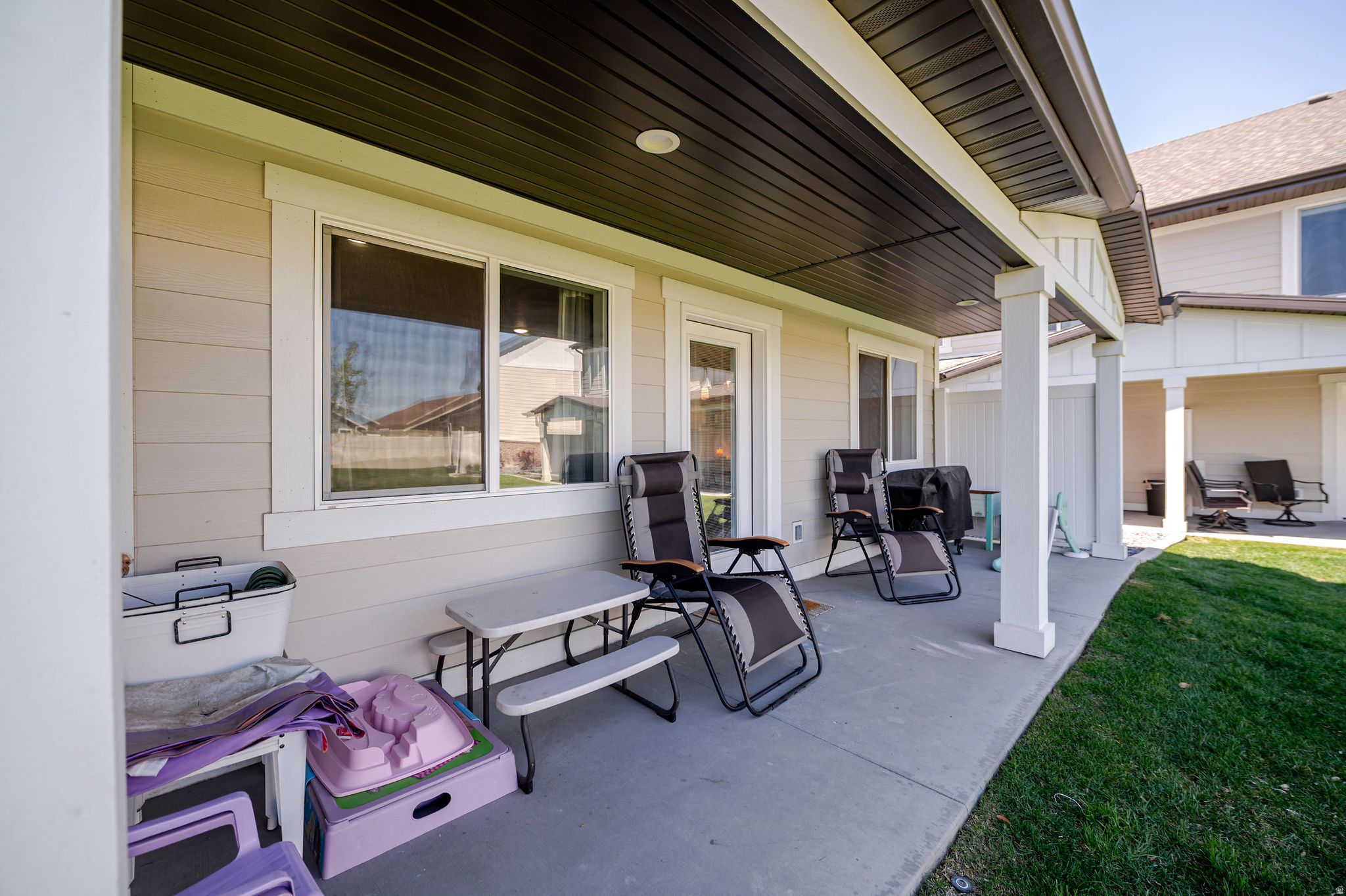 ELLIES LANDING - Residential