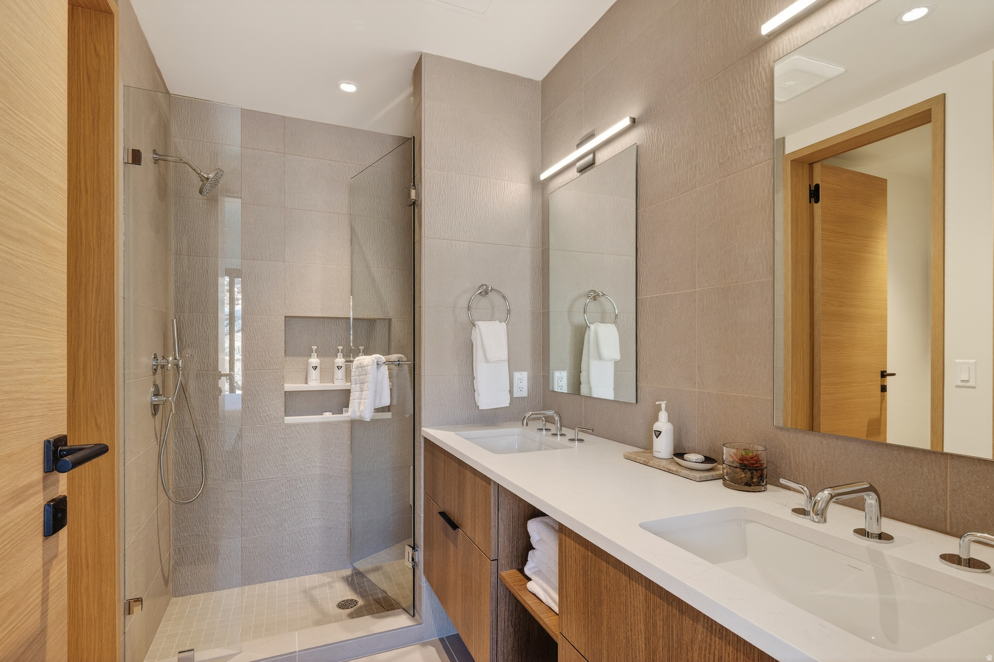 LIONSBACK RESORT - Residential