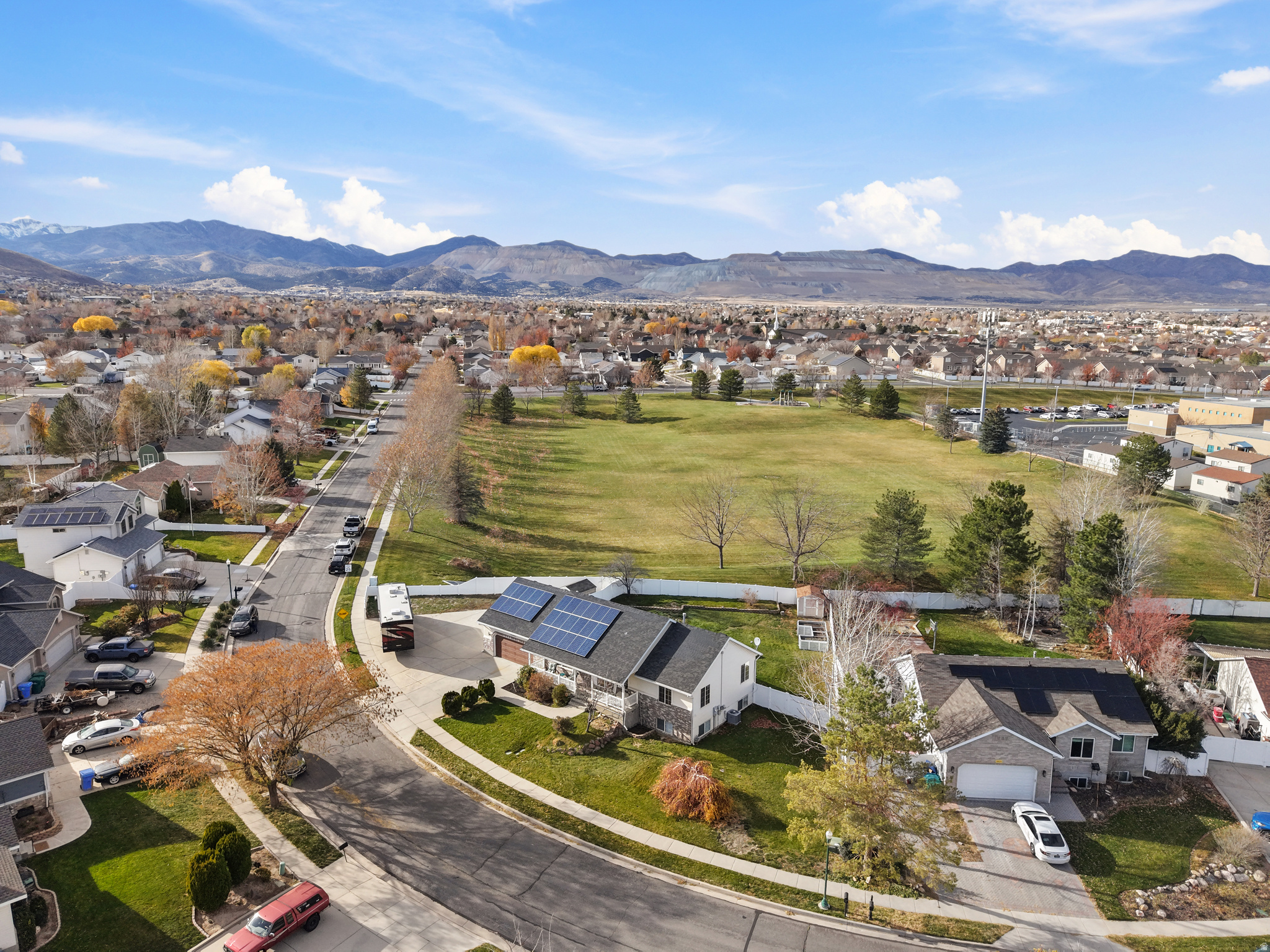 FOOTHILLS - Residential