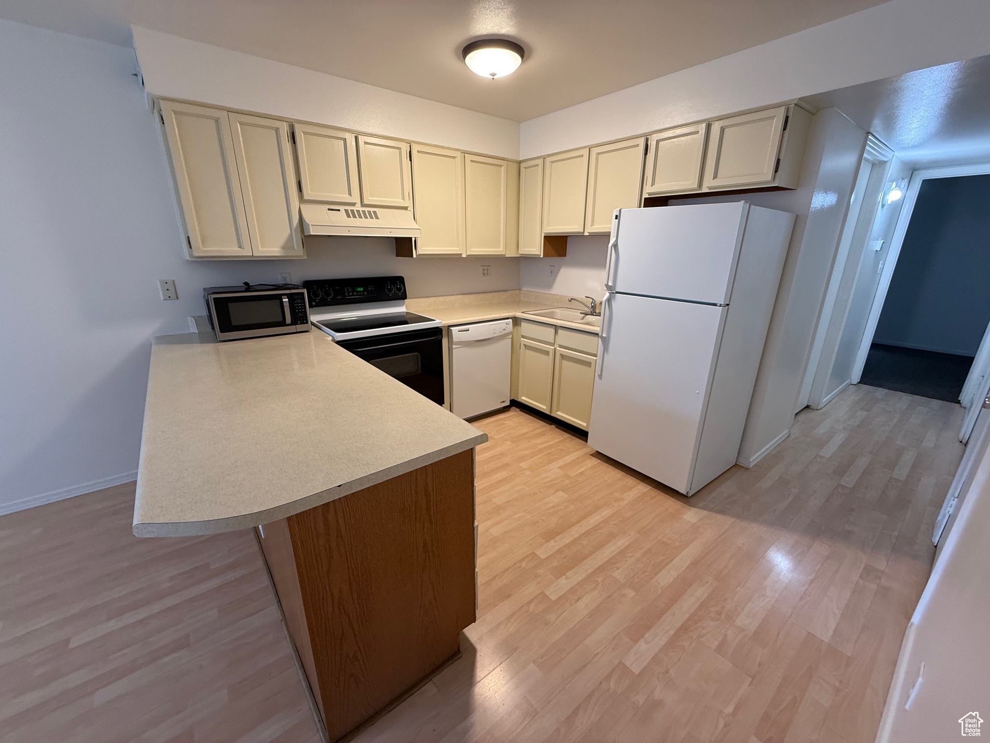 MONTERA CONDO - Residential