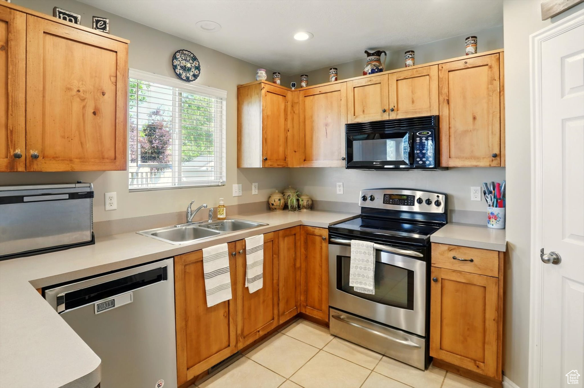 CHERRY RIDGE - Residential