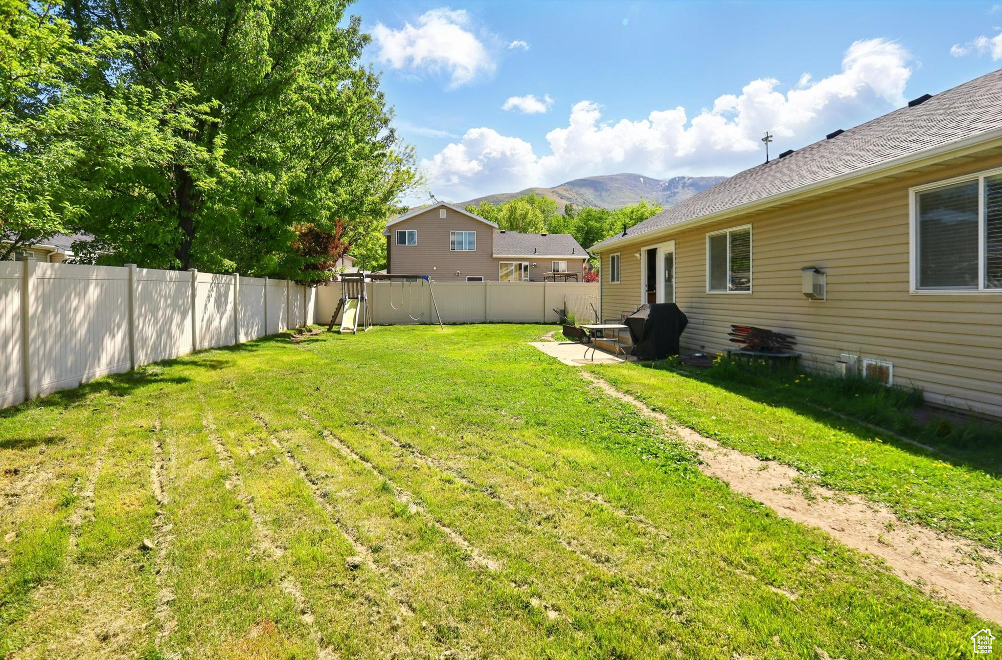 CHERRY RIDGE - Residential