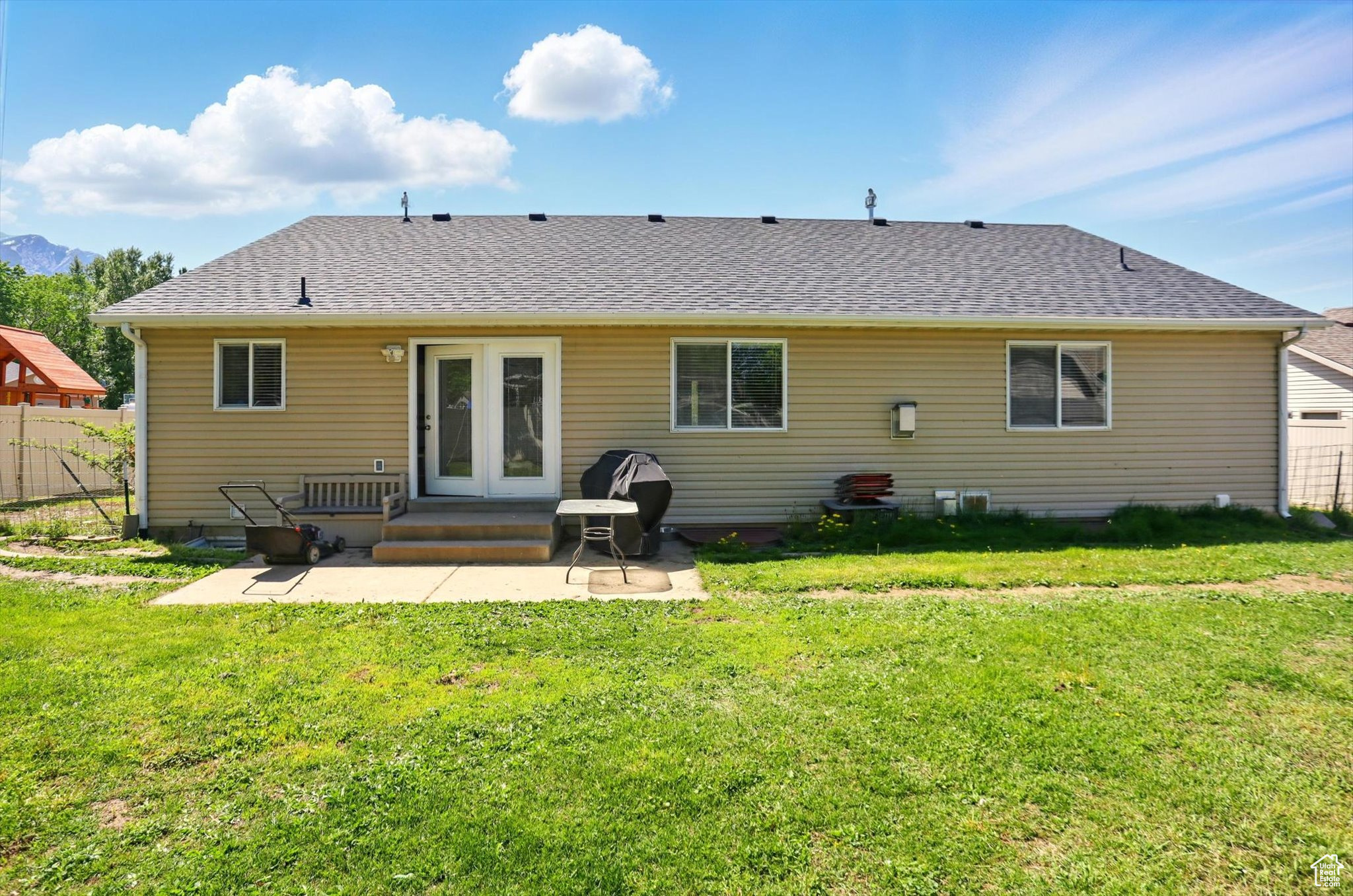 CHERRY RIDGE - Residential
