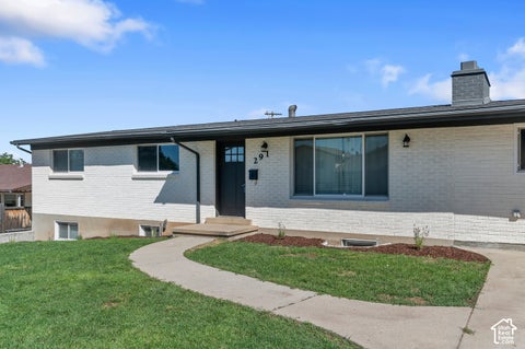 Tiny photo for 291 E 1950 S, Bountiful, UT 84010 (MLS # 2184119)