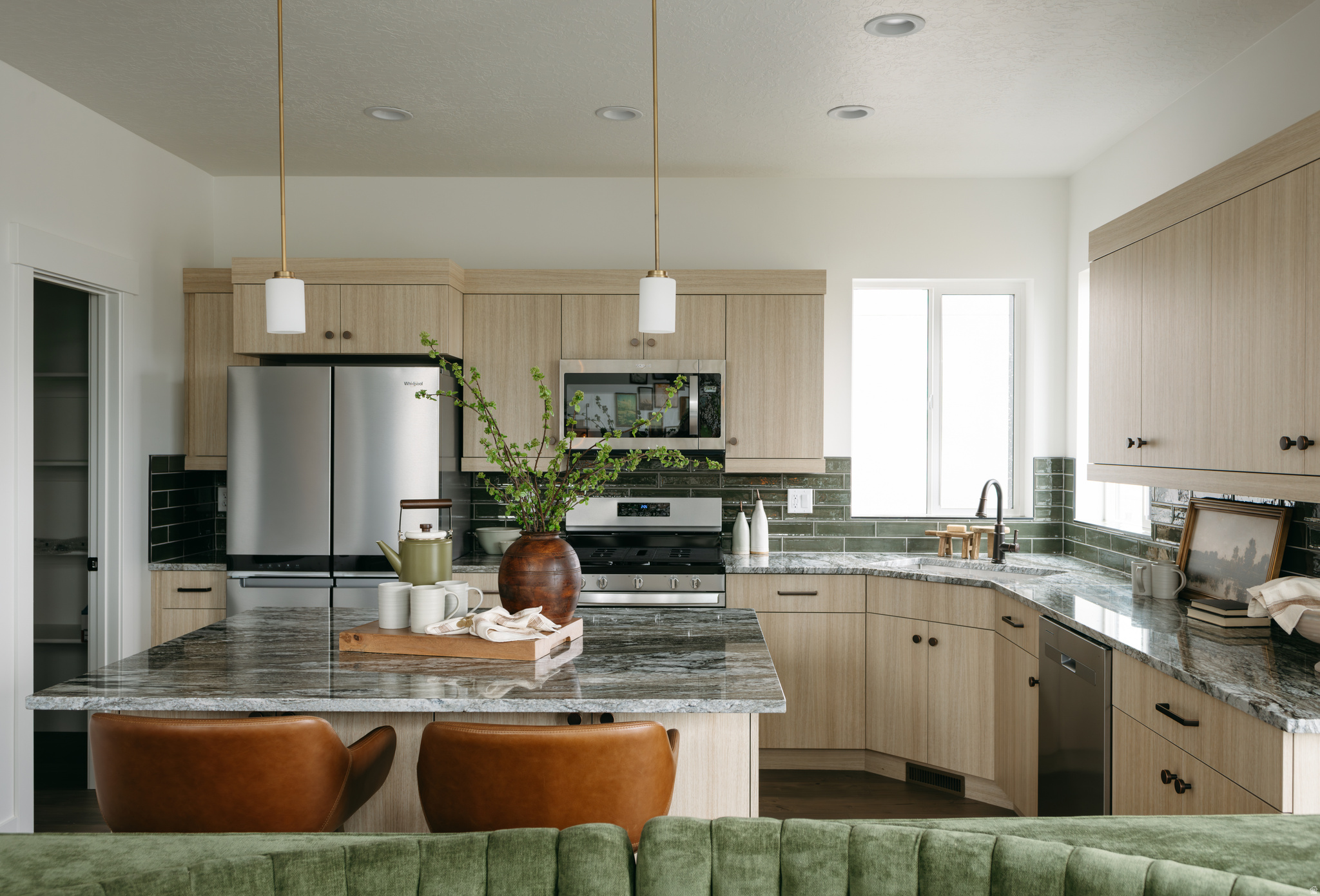 KING'S CANYON - Residential