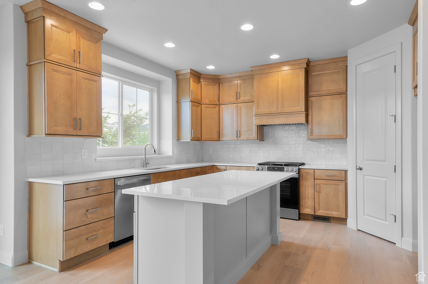 HOLBROOK FARMS 315 - Residential