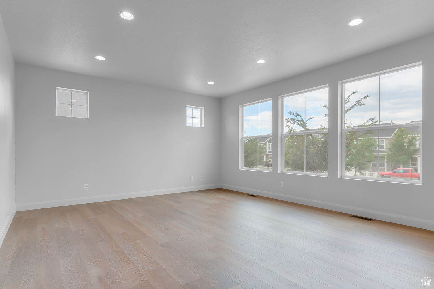 HOLBROOK FARMS 315 - Residential